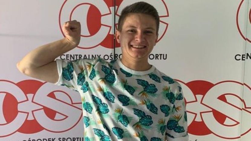 Marlena Polakowska, mistrzyni Polski w podnoszeniu ciężarów, w kategorii 49 kg