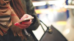 Trzecia możliwość zarejestrowania się bez terminu to wysłanie SMS o treści "szczepimy się" pod numer: 664-908-556