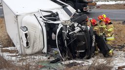 Zderzenie busa z ciężarówką. Były utrudnienia na trasie Lublin-Kraśnik
