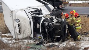Zderzenie busa z ciężarówką. Były utrudnienia na trasie Lublin-Kraśnik