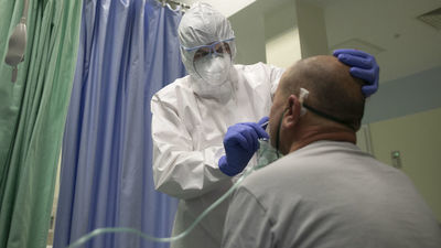 Ponad 7,5 tysiąca nowych zachorowań. Nie żyje blisko 350 osób