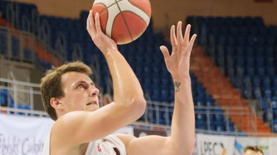 Damian Jeszke i jego koledzy liczą na zwycięstwo w środowym spotkaniu