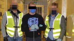 Lubelskie. Kacper wywiózł swoją dziewczynę do lasu i zgwałcił. Razem z matką kopał grób