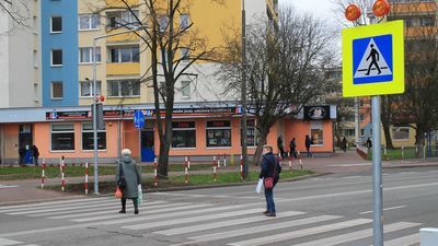 Dwa przejścia z czujnikami ruchu i dodatkowym oświetleniem na Wojska Polskiego pojawiły się pod koniec 2019 roku. W tym roku Puławy zyskają trzy kolejne zebry tego rodzaju