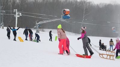 Saneczkowe szaleństwo w Rąblowie. I to często bez sanek