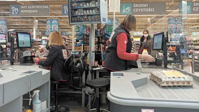 Lublin: Ile naprawdę zarabia się w sklepie? Sprawdzamy, gdzie pensje są najwyższe [lista]