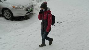 Lublin: Ponad 40 pojazdów odśnieża ulice. Dalej intensywnie sypie śnieg [zdjęcia]