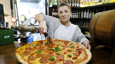 Staramy się nie narzekać, tylko ciężko pracować, żeby utrzymać pub – mówi Dziennikowi Magdalena Ciechońska