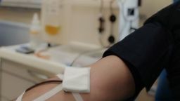 Bialscy policjanci oddają osocze i namawiają do tego innych ozdrowieńców