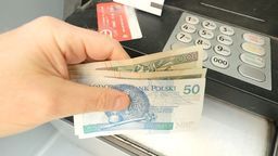 Płaca minimalna 2021. Pensje w górę, pracodawcy mają problem