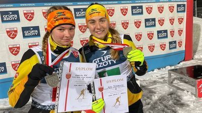Karolina Kuć (z lewej) i Anna Berezecka sprawiły olbrzymią sensację w czasie mistrzostw Polski w Zakopanem

