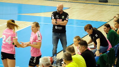 Kim Rasmussen nie ma powodów do zadowolenia, bo jego podopieczne zaliczyły kolejny słaby występ

