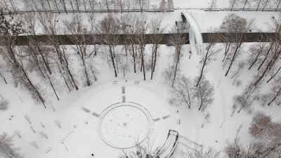 Takiego parku Ludowego jeszcze nie widzieliście. Zimą z lotu ptaka [zdjęcia]