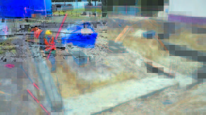 Modernizacja kraśnickiej pływalni została umieszczona przez zarząd województwa na liście przedsięwzięć strategicznych dla naszego regionu (dzięki czemu miasto trzymało 12 mln zł dofinansowania z Unii Europejskiej). Nowy basen ma być gotowy do końca czerwca 2022 roku