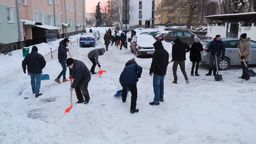 Lublin: Zarządca nie odśnieża, więc mieszkańcy wzięli sprawy w swoje ręce