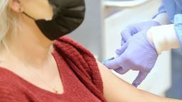 Trwają prace nad polską szczepionką przeciwko koronawirusowi, która leczy