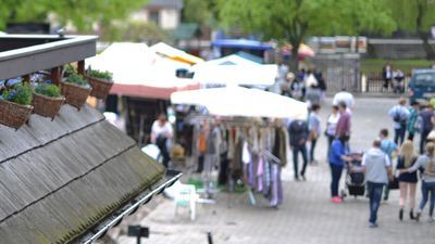Handlowe porządki na Małym Rynku w Kazimierzu Dolnym