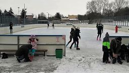 Wyciąg orczykowy na stoku w Kumowej Dolinie