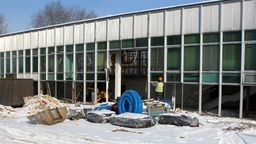 Stary pawilon musi ustąpić miejsca nowemu gmachowi miejskiej biblioteki. Rozbiórka byłej galerii sztuki już się rozpoczęła. Usunięto już okna, drzwi i część instalacji