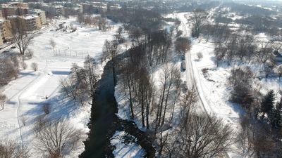 Na wspomnianym odcinku doliny Ratusz zamierza utworzyć park Nadrzeczny. Nie wiadomo jednak, kiedy mogłoby się zacząć jego urządzanie, bo samorząd nie ma na razie na to pieniędzy. Zamierza je zdobyć z funduszy unijnych.