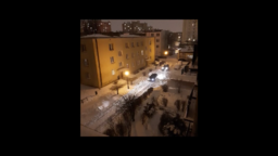 Lublin: Mieszkańcy nie mogą się doprosić pługu. Na ulicy "zalega śnieg i lód" [wideo]