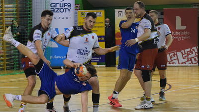 Piłkarze ręczni Padwy Zamość musieli się napracować aby pokonać młodzież kieleckiego SMS

