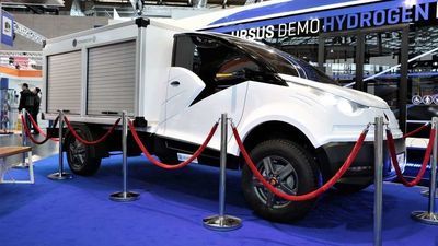 Ursus pochwalił się elektrycznym Elvi targach przemysłowych Hannover Messe wiosną 2017
