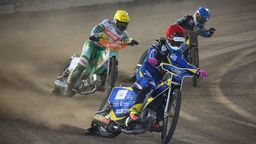 W ubiegłym sezonie Grigorij Łaguta (na pierwszym planie) zdobył brązowy medal Tauron SEC.