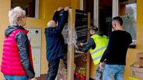 Z tej lodówki dzień w dzień znika 80 kg jedzenia. I bardzo dobrze