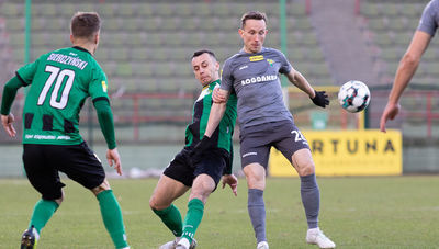 Górnik Łęczna dzięki dwóm bramkom Pawła Wojciechowskiego zdobył w Bełchatowie komplet punktów
