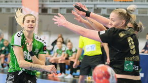 Aleksandra Rosiak (w zielonym stroju) jest jedną z liderek Perły

