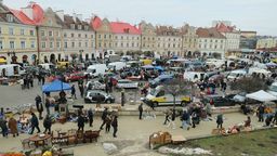 Tłumy na placu Zamkowym. Lubelska Giełda Staroci znowu działa