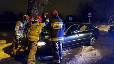 Czołowe zderzenie dwóch audi na Narcyzowej w Lublinie