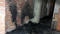 Mieszkańcy uciekali z bloku, bo w piwnicy wybuchł pożar. W krzakach siedział podejrzany