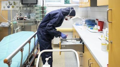 Ile dokładnie jest nowych przypadków zakażenia koronawirusem? Różne dane w sobotę