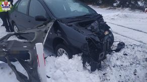 Wjechał pod nadjeżdżający szynobus. 25-latek miał ogromne szczęście