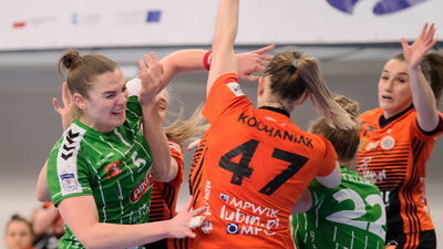 Djurdjina Malović (w zielonym stroju) na razie nie spełnia pokładanych w niej nadziei