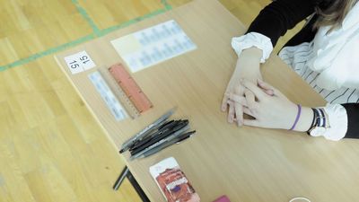 Uczniowie wracają do szkół. Na egzaminy