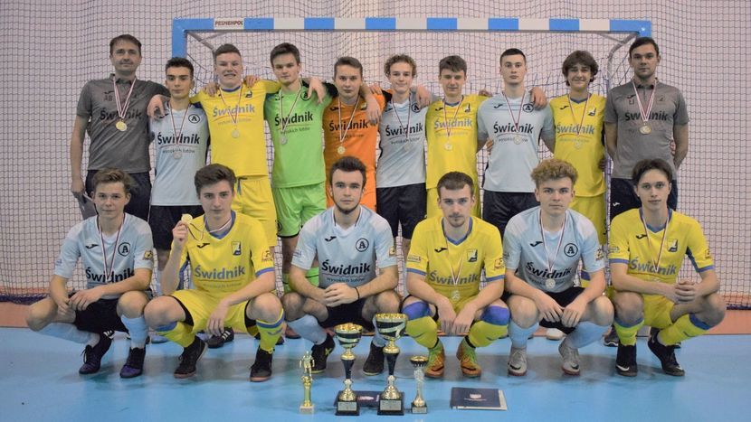 Uczestnicy finału 20. Międzypowiatowego Turnieju Juniorów w Futsalu: Avia I i Avia II Świdnik