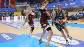 Wszyscy szkoleniowcy EBL umieścili Geoffrey Groselle’a (z piłką) w najlepszej piątce sezonu zasadniczego
