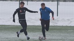 Tomasovia kontra Huczwa, czyli zagadkowa inauguracja