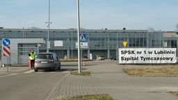 W szpitalu tymczasowym w Lublinie zaczyna brakować miejsc