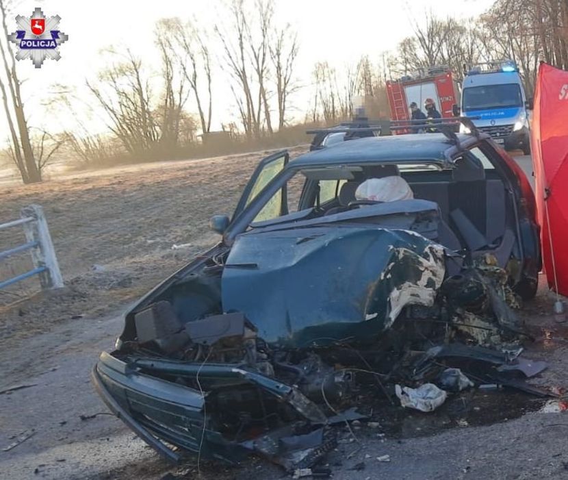 Lubelskie Śmiertelny wypadek nad ranem. 32letni kierowca