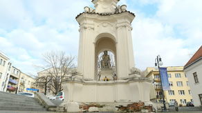 Kapliczka Chrystusa Frasobliwego