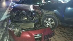 Trzy osoby ranne w wypadku w Łęcznej. Samochody dosłownie się w siebie wbiły