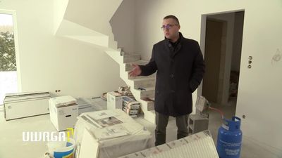  Wybudował dom i od dwóch lat nie może w nim mieszkać. Brakuje 115 metrów rury