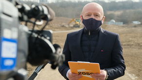 Senator chwali budowę ścieżek na górkach czechowskich i krytykuje przeciwną jej prokuraturę