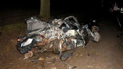 To nie było zwykłe dachowanie. Koło Kraśnika zmiażdżone alfa romeo