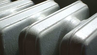 Środek nocy w Hrubieszowie i krzyk: Ratunku, nie mogę wyciągnąć głowy spod kaloryfera