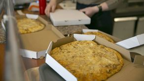 Dzięki internautom wczorajszy dzień był świetny – to klienci czekali na pizzę, a nie właściciele na klientów